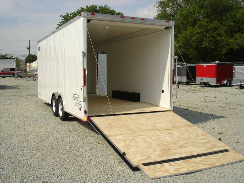 Haulmark Edge Trailer. Haulmark race trailer/ 28ft